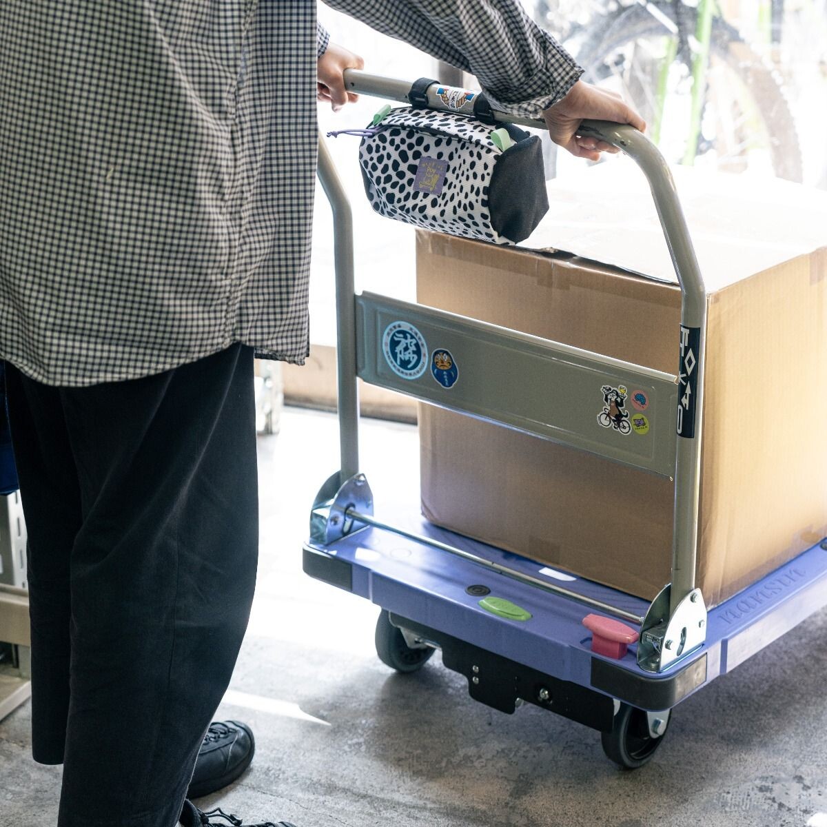 Image of Blue Lug Handlebar Pouch