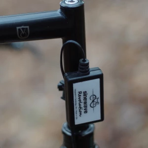 Image of Sinewave Revolution USB Charger Black