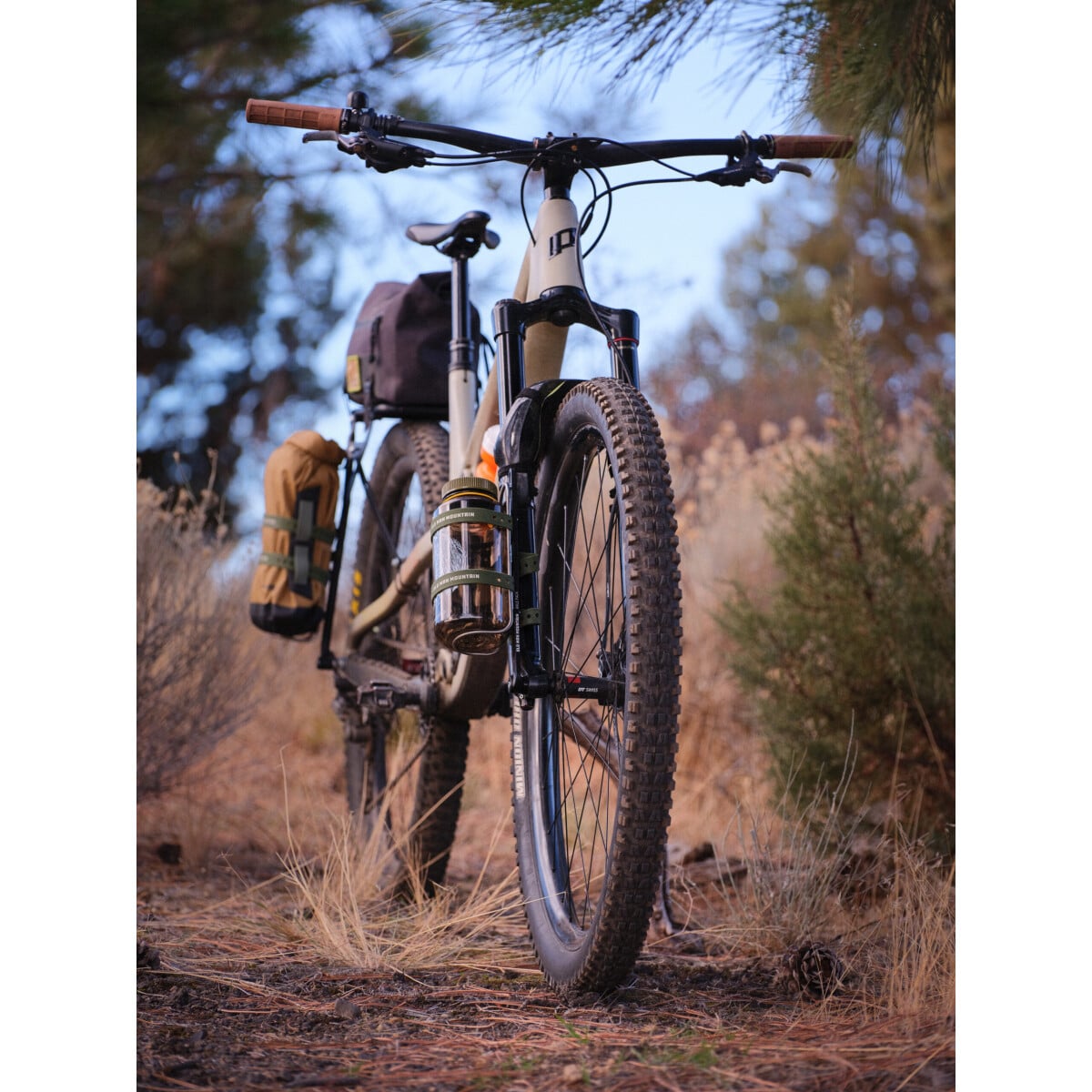 Image of Old Man Mountain Axle Pack