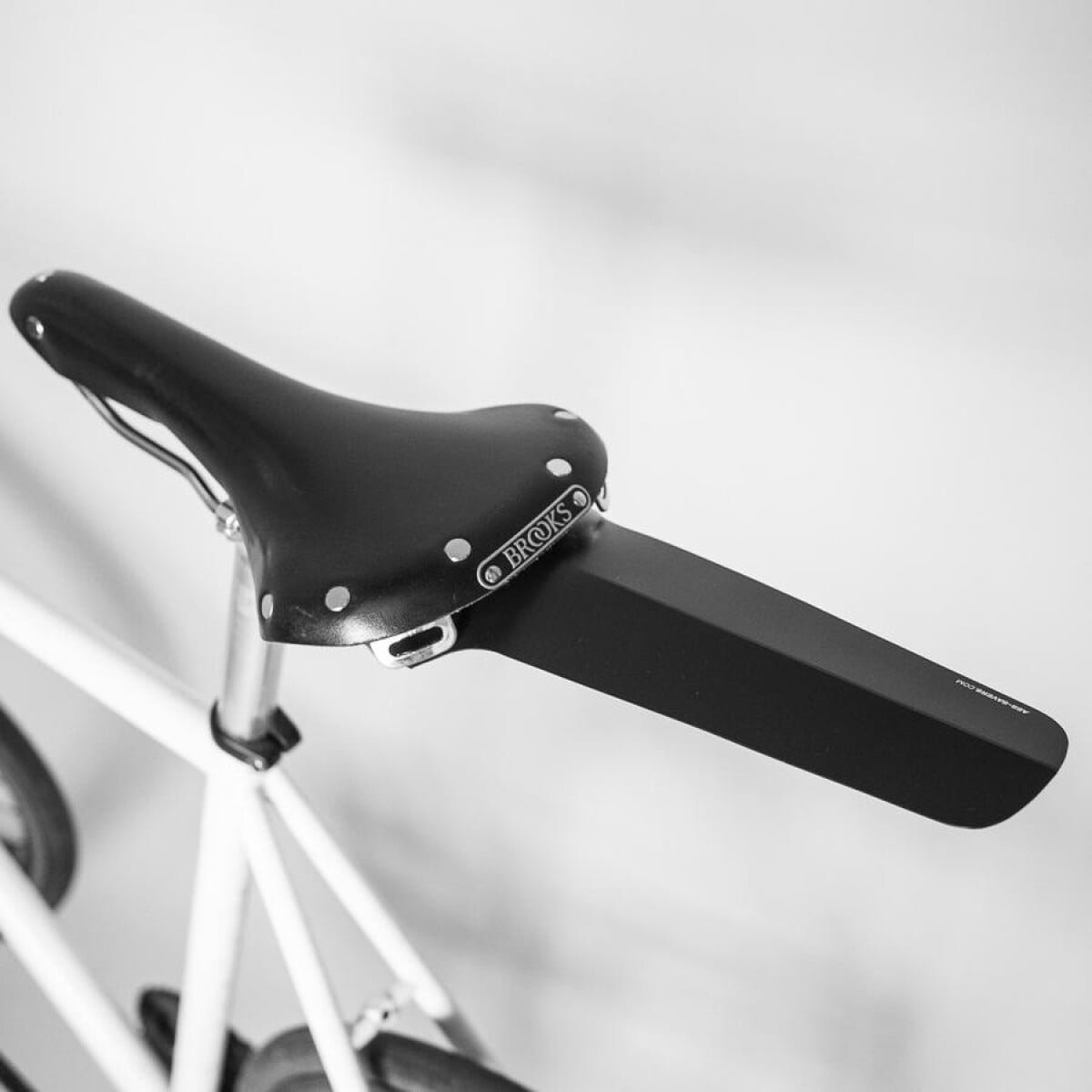 Image of Ass Saver Fender BrookShield Narrow Black