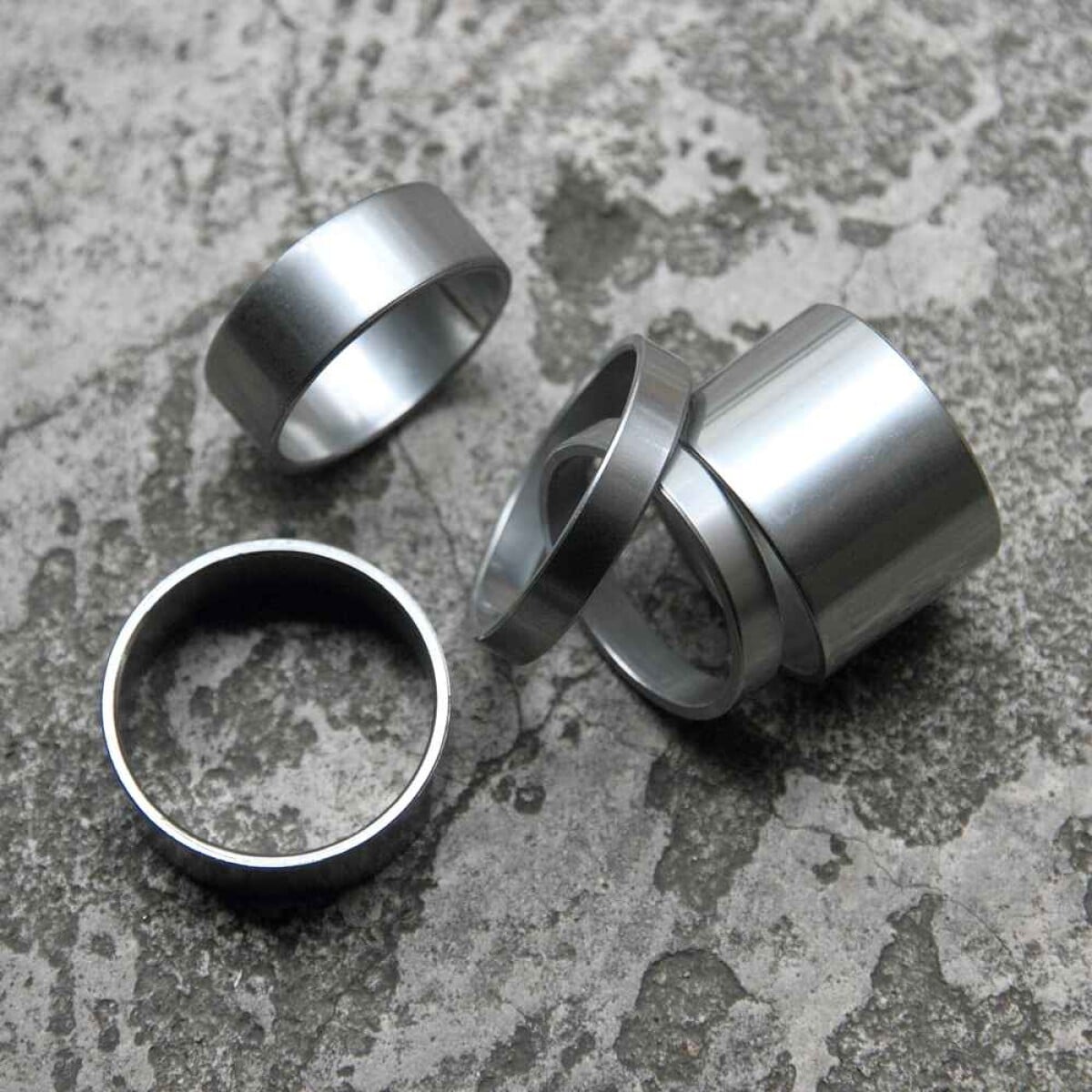 Image of Nitto Cr-Mo Thinwall 1 1/8 Headset Spacer Kit (2x5, 2x10, 1x20mm)