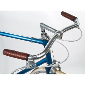 Image of Velo Orange Porteur Handlebar (25.4mm Clamp)