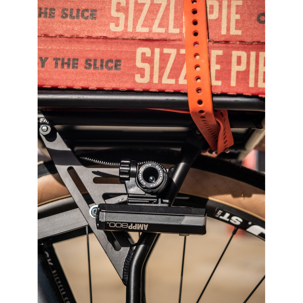 Image of Old Man Mountain Universal Headlight Mount