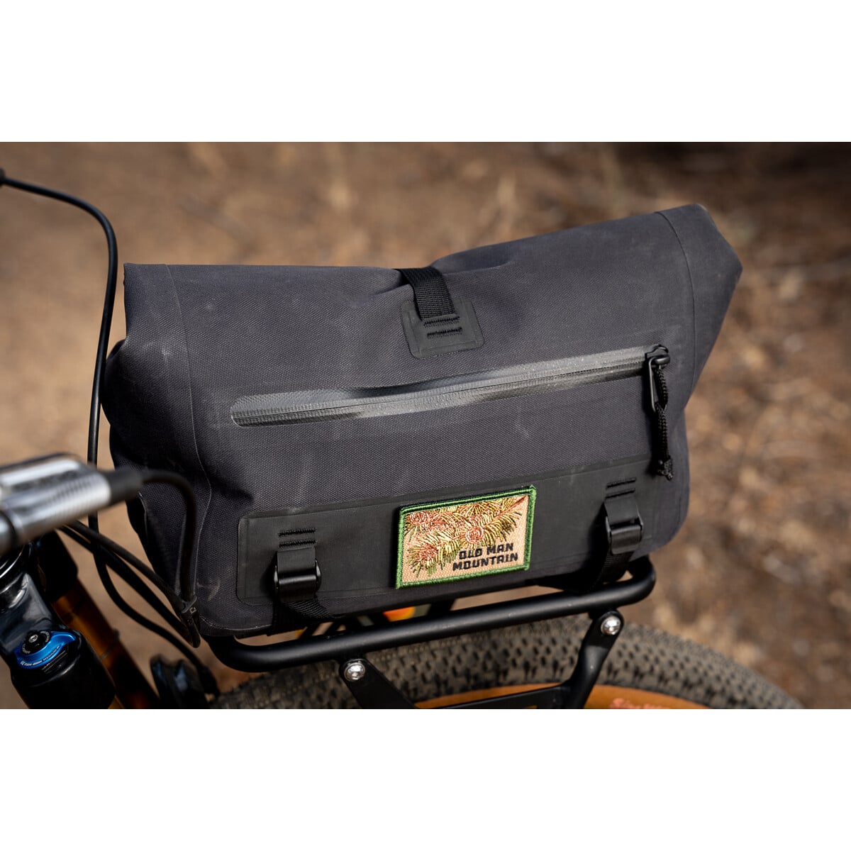 Image of Old Man Mountain Juniper Trunk Bag