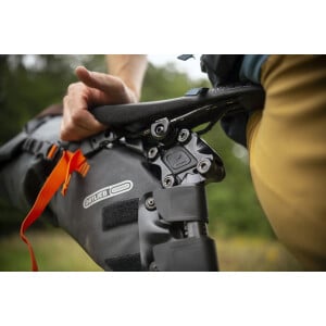 Image of Cane Creek G4 Thudbuster Seatpost Black