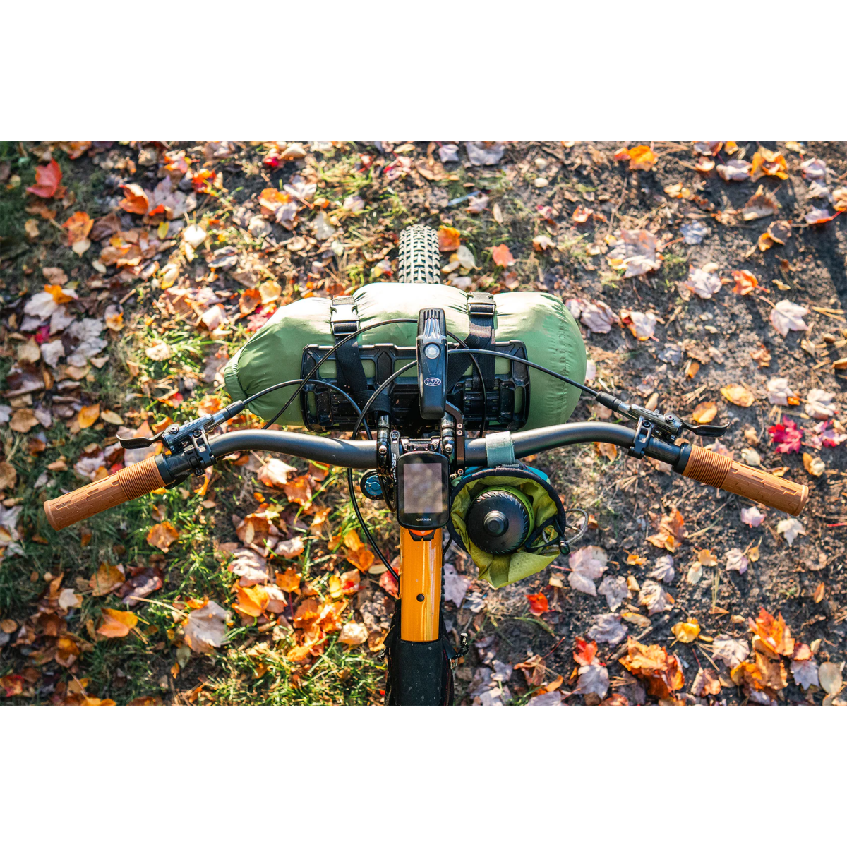Image of Teravail Swale Aluminium Handlebar 31.8mm 820mm 18mm Rise Black
