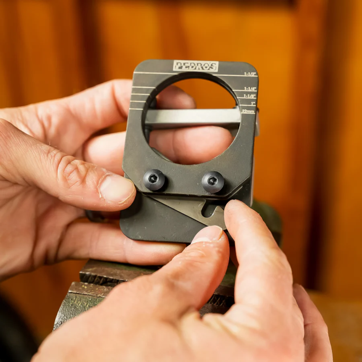 Image of Pedro's Pro Saw Guide