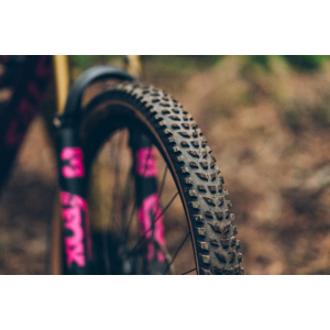 Image of Teravail Clifty 29"x2.5" Durable Black