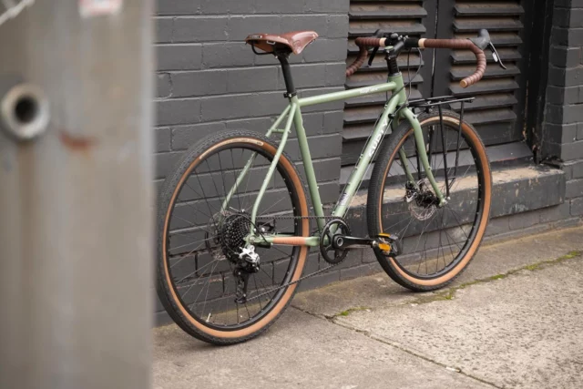 After getting well acquainted with this Midnight Special, Rion brought it back in for a fresh look by way of our custom powder coat service. 

This Midnight Special is now looking extra special in “Rivergum Eucalypt” featuring fresh white decals, Brooks B17 saddle, Brooks Rubber Cambium Bartape, Tumbleweed Mini Pannier Rack, Shimano XT T8000 pedals and some brown Neubaums tape as a chainstay protector.

Thanks, Rion!
Enjoy ✌️🌿

@surlyoz 
@surlybikes 
@brooksengland 
@shimanoaustralia 
@tumbleweedbikes 

#surlybikes #surlymidnightspecial #surlymakeityourown #powdercoat