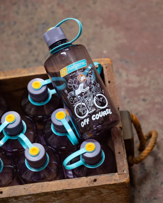 New Off Course 1L Nalgene’s in aubergine with the Max Load print to keep you hydrated!💦

In store and online now!