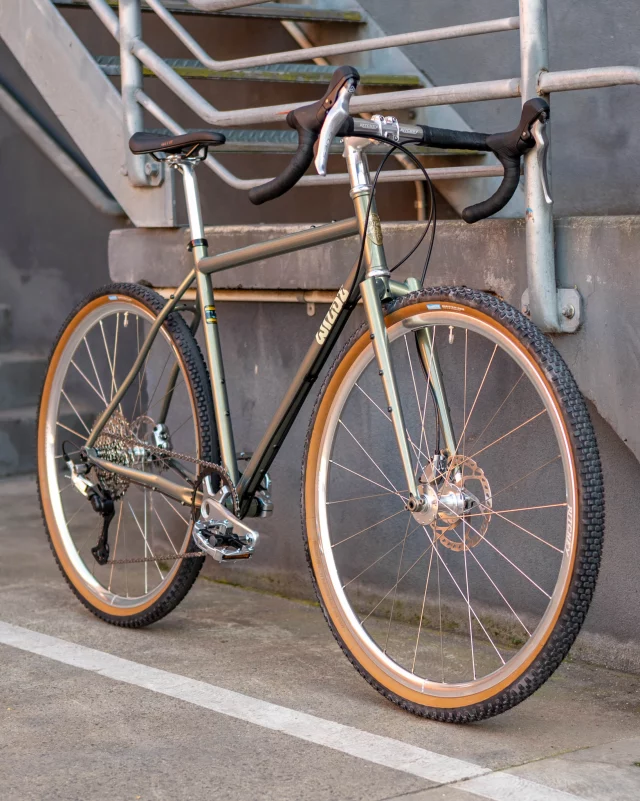We’re excited to bring you our latest @wilde.bikes Rambler house build spec... Shimano CUES, silver edition!✨

Featuring the crowd favourite Rambler frameset in Green Shimmer, Ritchey Classic bar, stem & seatpost, rolling on Ritchey’s Zeta wheelset, paired with René Herse tyres (pedals not included).

It’s no secret that Shimano CUES brings value, performance and reliability to its category, the silver edition groupset offers a classy alternative to the modern world of black and grey components.

More info on the webshop listing, get in touch to book your build!

@wilde.bikes 
@shimanoaustralia 
@ritcheylogic 
@reneherse 

#wildebikes #wilderambler